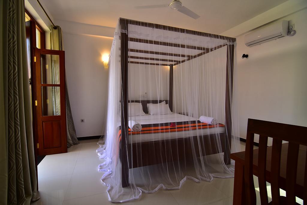 Park Lane 88 Apartments Negombo Exterior foto
