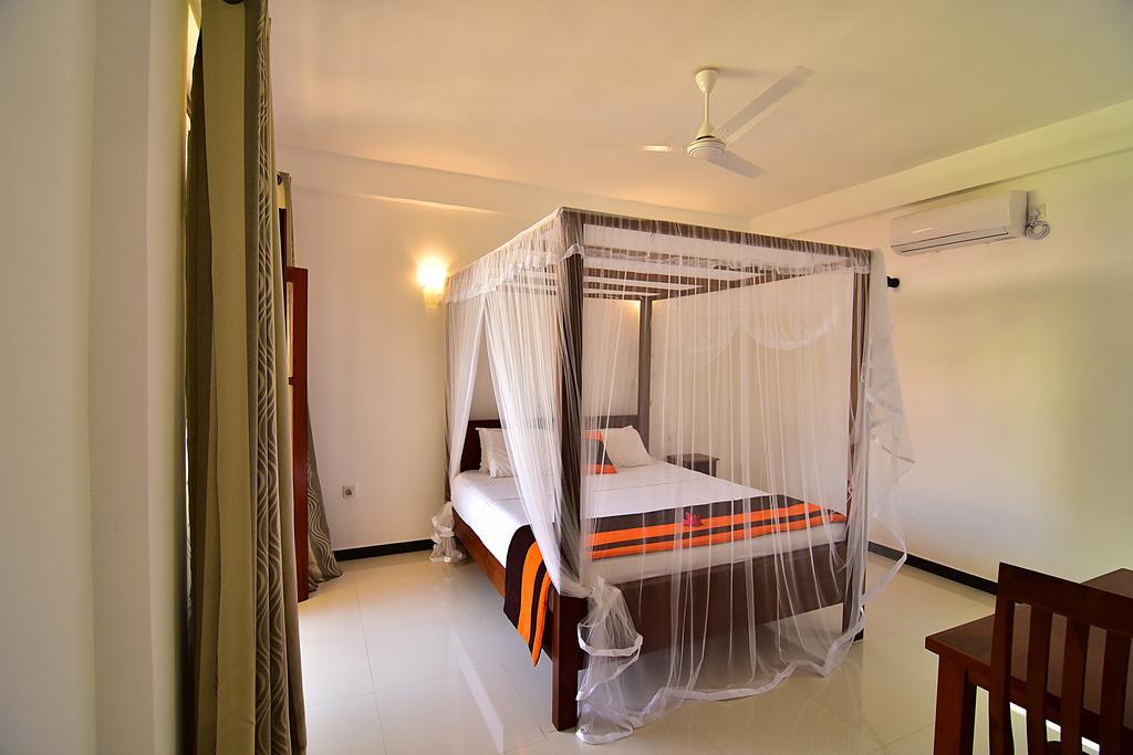 Park Lane 88 Apartments Negombo Exterior foto
